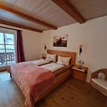 Wachingerhof Фермерский дом *